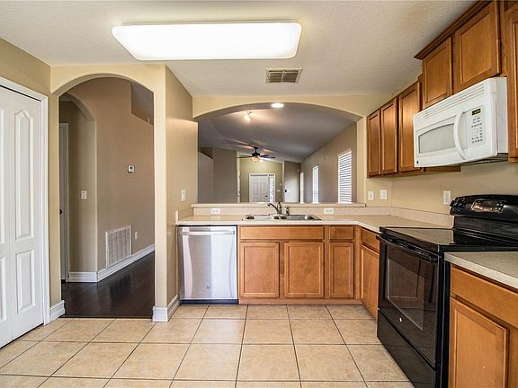 7281 Cedarcrest-4_07172025