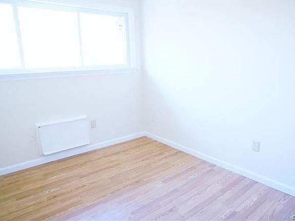 5th image of 37 Ferris Gln #9