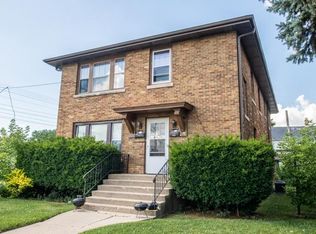 1110 W Grove Ave, Waukegan, IL 60085