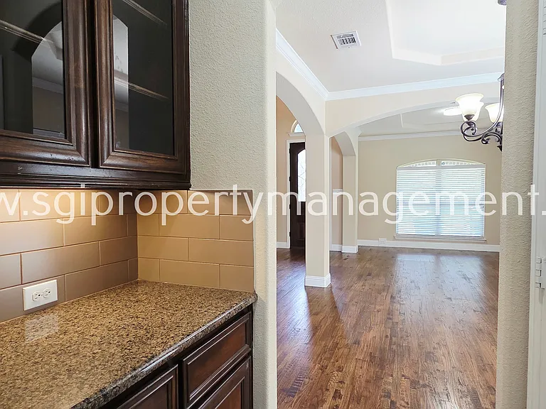 12381 Summertree Dr — Photo 5