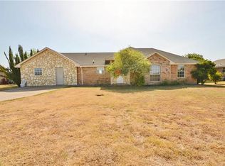 216 Cole Rd, Red Oak, TX 75154