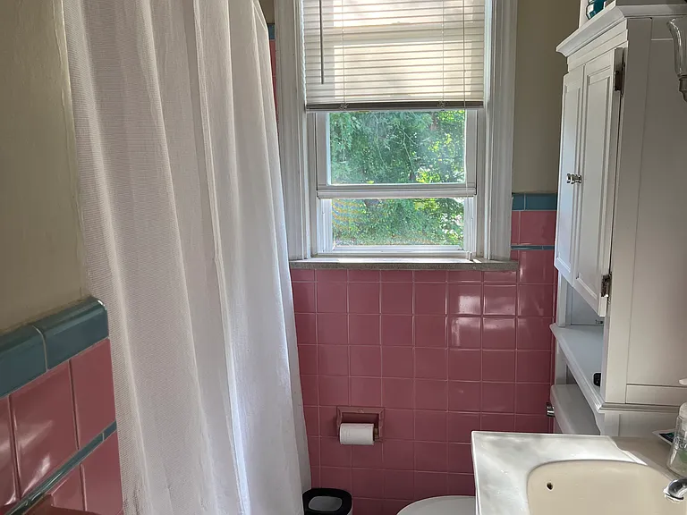 1576 Ferndale Ave #1 — Photo 9