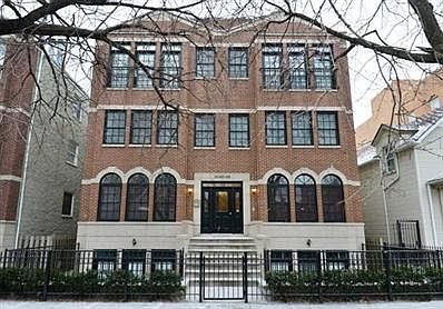 1st image of 3046 N Oakley Ave APT 2S