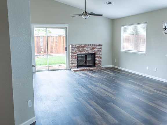 4th image of 4805 Devereaux Way