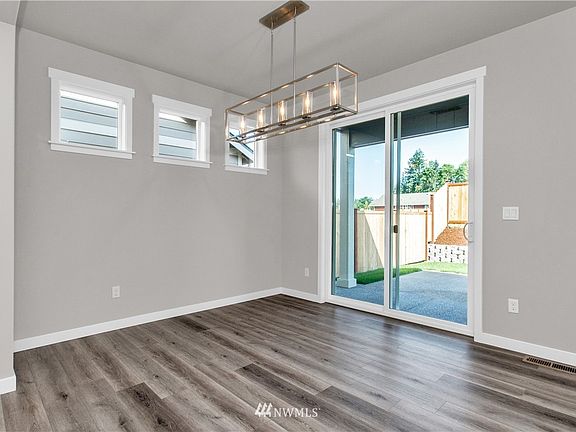 5th image of 1434 91st Street SE