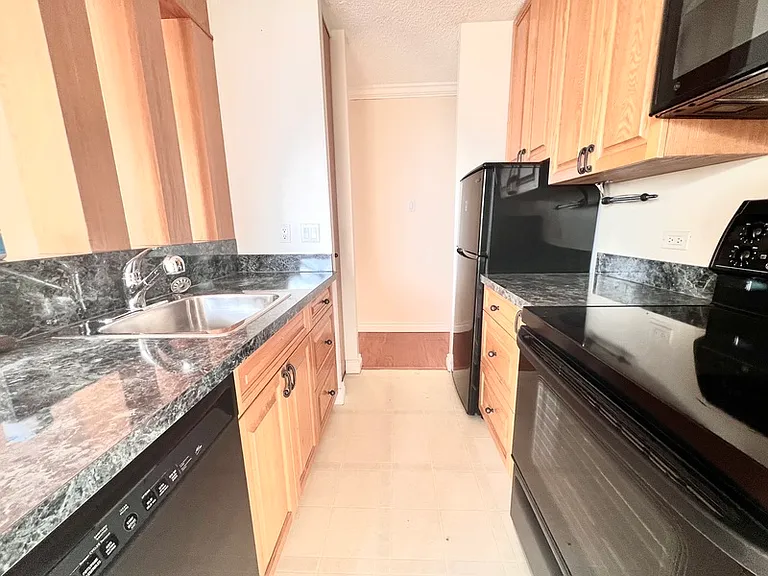 10883 Saskatchewan Dr NW #1401 — Photo 5