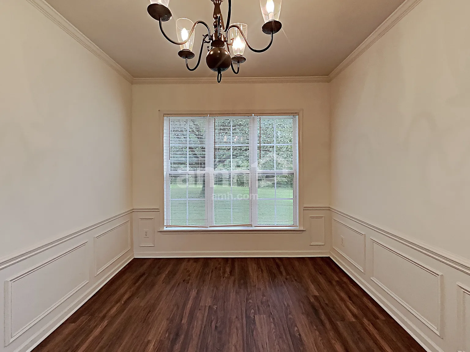 4 bed, 2.5 bath, 2060 sqft, $2,650 — Photo 4