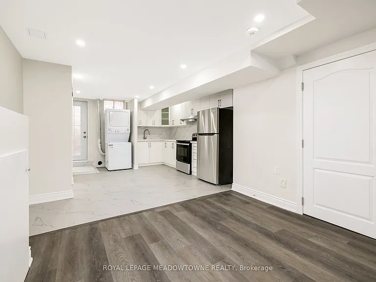 1603 Hume Way #BASEMENT — Photo 20