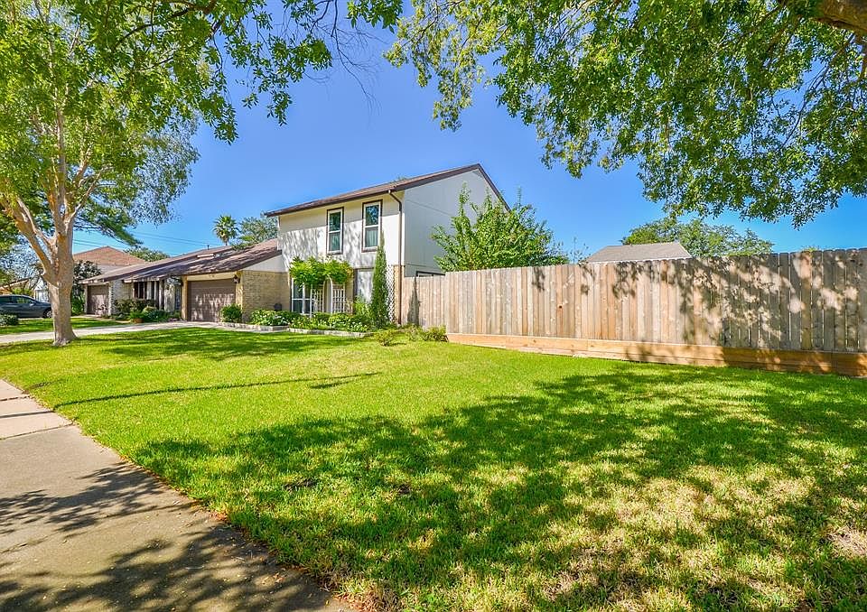1st image of 11938 River Meadow Ln