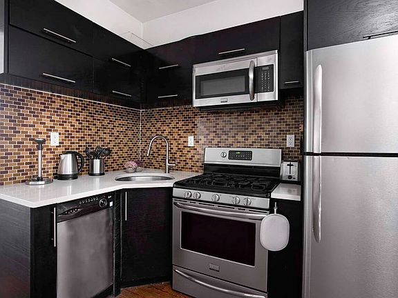 5th image of 702 Saint Marks Ave #2AA