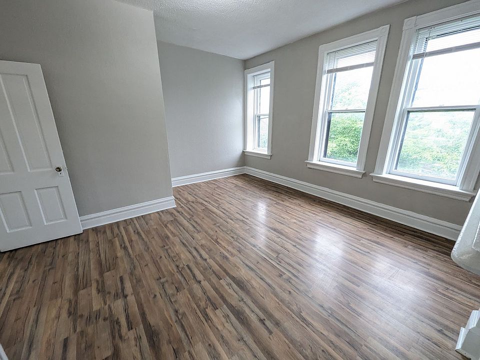 1st image of 4642 Virginia Ave
