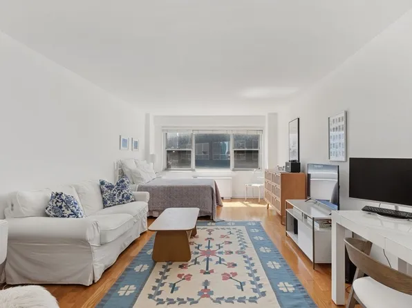 211 East 53rd Street 11H image 1 of 9