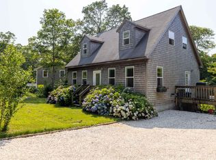 39 Mud Puddle Rd, Tisbury, MA 02568