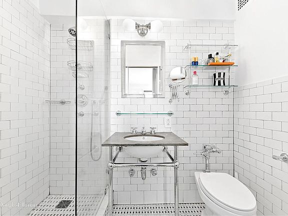 5th image of 31 Jane St #7D