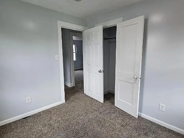 10422 Dove Ave — Photo 3