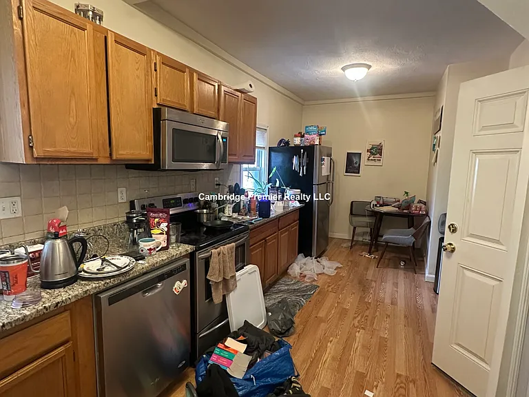 1105 Cambridge St #2 — Photo 7