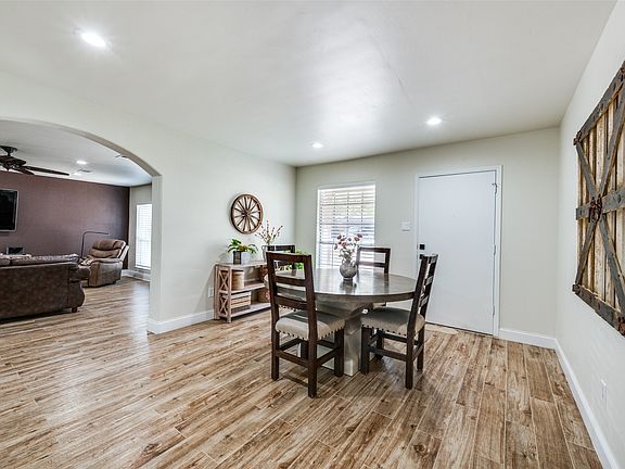 5th image of 7008 Beaty St