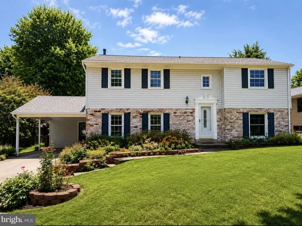9803 Greenview Ln, Manassas, VA 20109