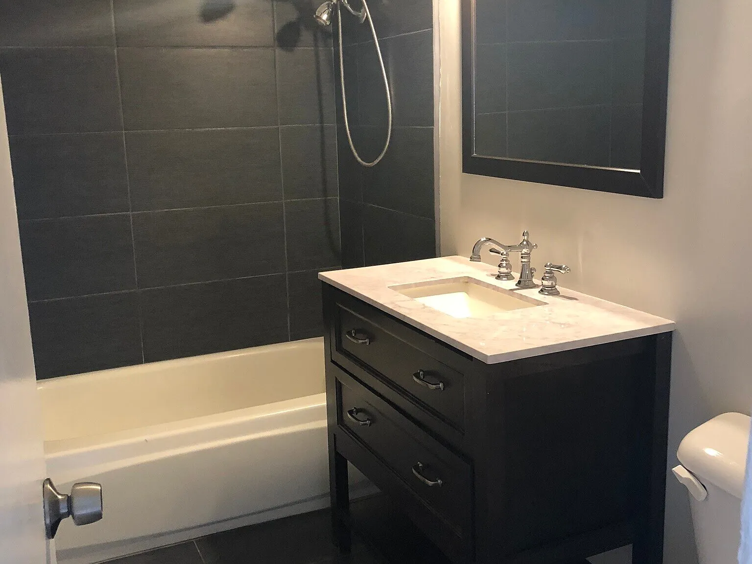 2 bed, 770 sqft, $2,295 — Photo 4