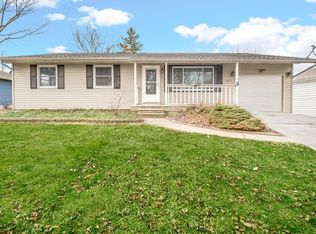 1405 Tuckahoe Park Dr, Valparaiso, IN 46383