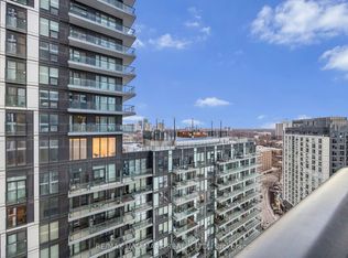 181 Dundas St E #2201, Toronto, ON M5A 0N5