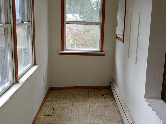 Enclosed Rear Porch