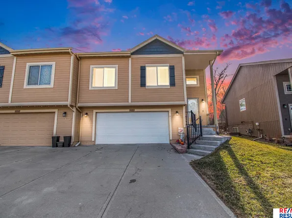14253 Wood Valley Dr, Omaha, NE 68142