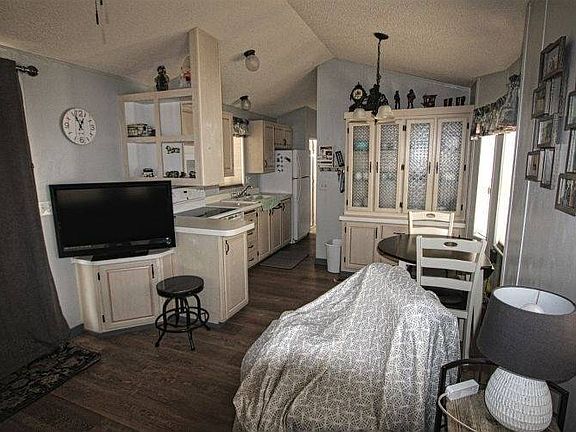 5th image of 1703 N Thornton Rd #176