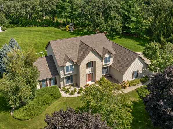 14N829 Sunset Dr, Hampshire, IL 60140