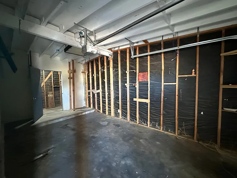 316 Palm Dr — Photo 17