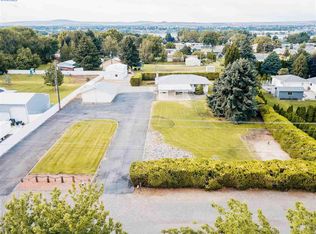 8708 W Livingston Rd, Pasco, WA 99301