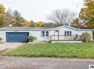 7223 Brills Lake Rd, Jackson, MI 49201