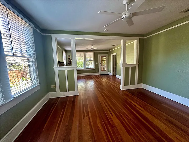 1900 E Jefferson St — Photo 11
