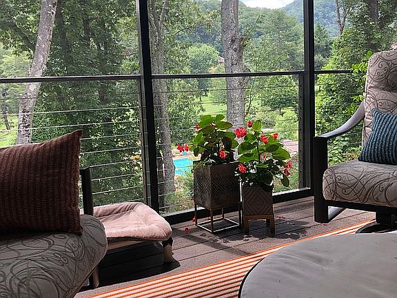 366 sq ft screen porch