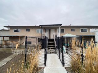 630 Belgo Rd #D, Kelowna, BC V1X3A5