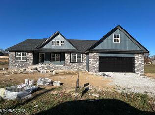 413 Colby Cir, Crossville, TN 38571