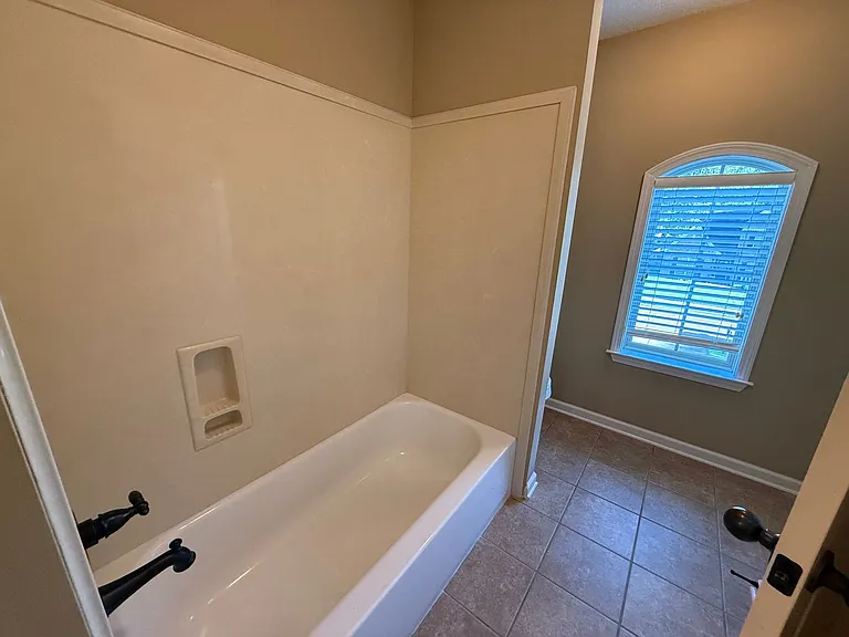 7904 Pips Ridge Ln — Photo 24