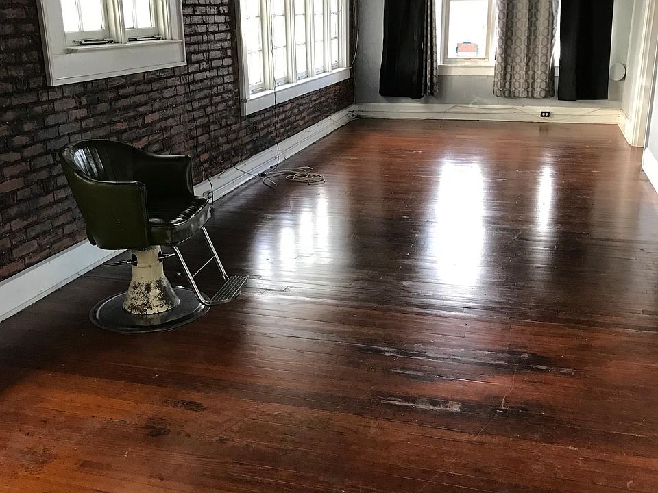 1st image of 689 Mlk St N