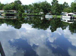 119 Driftwood Dr, Bonneau, SC 29431