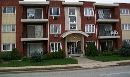 1st image of 10035 S Cicero Ave APT 303
