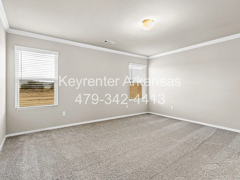 1035 Jennifer Ann Ln — Photo 14
