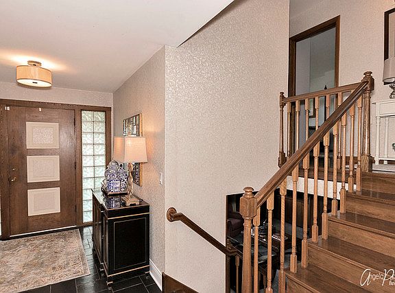 3rd image of 411 Harvey Ave