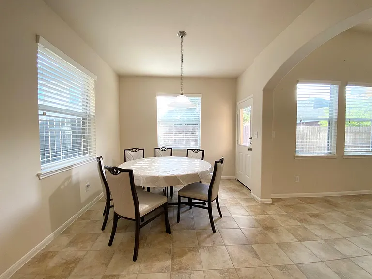 8922 Cedar Mound Ln — Photo 11