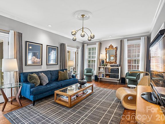 5th image of 4517 Columbine Ct