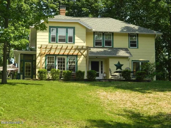 41 Melrose St, Adams, MA 01220