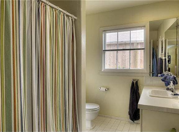 4th image of 3742 Grennoch Ln