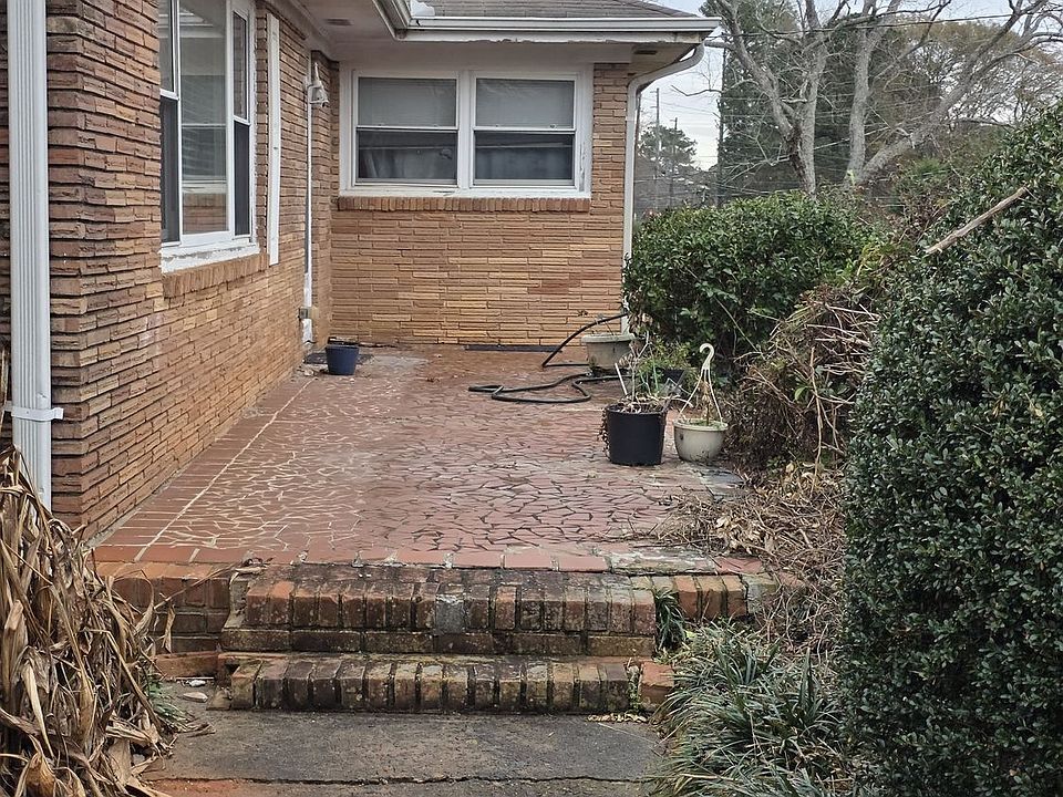 2nd image of 602 Hurt Rd SW