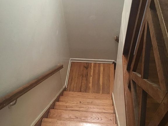 3rd image of 1792 Lacombe Ave
