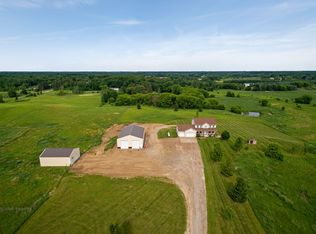 35002 Raven St NW, Cambridge, MN 55008