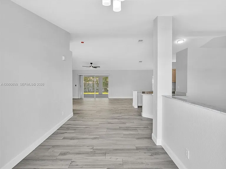 2022 NW 9th Ter — Photo 7